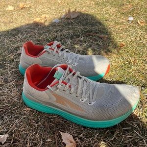 Men’s Altra Escalante Racer